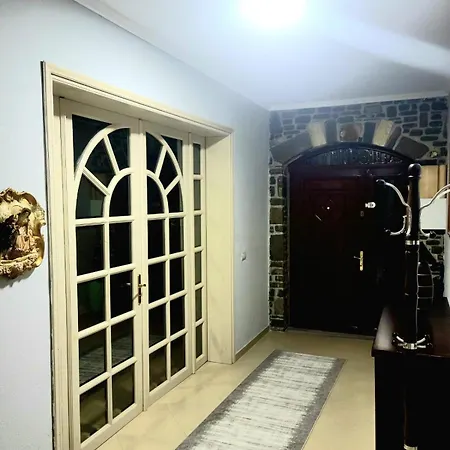 Apartment Llanaj